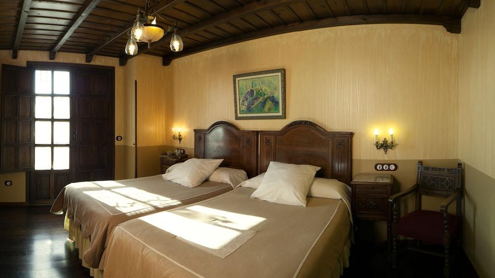 La Moncloa De San Lazaro Hotel Cacabelos  Eksteriør billede